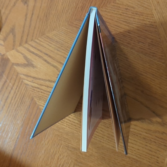 Annie's Attic, Ltd Annie's Favorite Crochet Doll Hardback Book 1997 - Picture 8 of 9